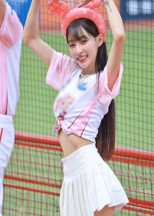  Hot girl Mizuki sinh năm 1997, đến từ Đài Loan. Cô nàng làm người mẫu, MC, cổ động viên.