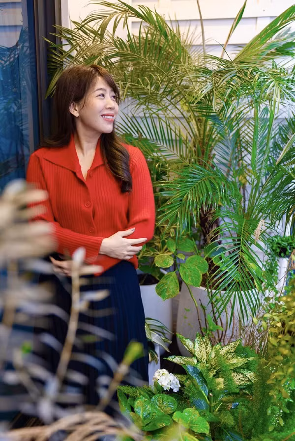 Lúc lại dịu dàng tinh tế...