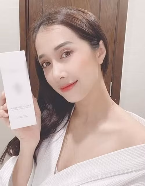 Em gái Nhã Phương đã lập gia đình.