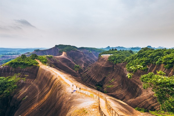 Trai nghiem thot tim tren suon nui 