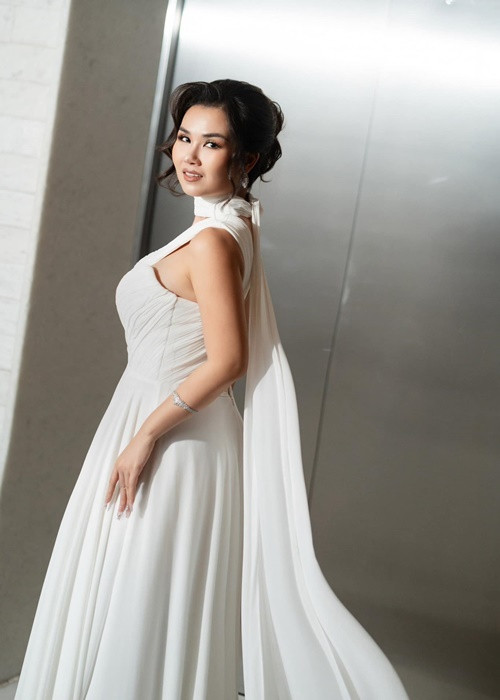 Giọng ca sinh năm 1990 khoe nhan sắc ngày càng mặn mà.