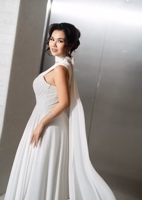 Giọng ca sinh năm 1990 khoe nhan sắc ngày càng mặn mà.