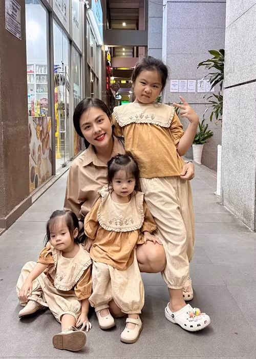 Gần đây, nữ diễn viên bày tỏ mong muốn gia đình có đủ nếp đủ tẻ.