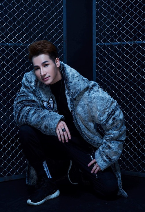 Về phần mình, Chu Bin khẳng định, anh “chưa bao giờ là anh em” với Hoa Vinh. Chu Bin còn nhắn nhủ đàn em: “Nếu là đàn ông đúng chất, nói chuyện với nhau xong thì thôi, đừng lên mạng châm biếm nhau để gây sự chú ý”. Ảnh: Người Đưa Tin.