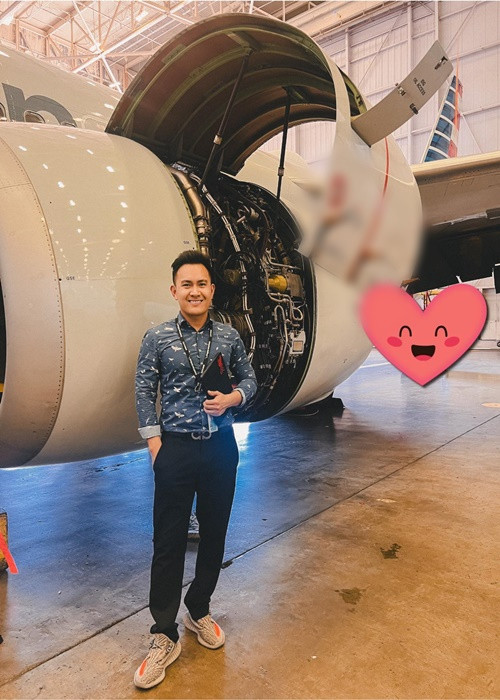 Thành Vinh tốt nghiệp đại học ngành kỹ thuật cơ khí và học thêm 2 năm chuyên sâu. Đến tháng 12/2018, con trai Hoài Linh hoàn thành việc học sau đại học.