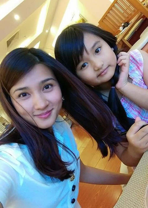 Khi bé Gigi còn nhỏ, nữ diễn viên thường xuyên khoe ảnh ái nữ.