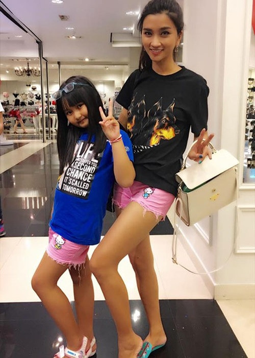 Tuy nhiên, những năm trở lại đây, Kim Tuyến không chia sẻ hình ảnh con gái.