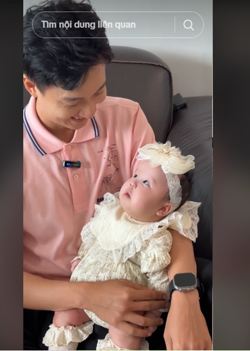 Sam khoe khoảnh khắc con gái hóng chuyện khi Ngô Kiến Huy đến thăm.