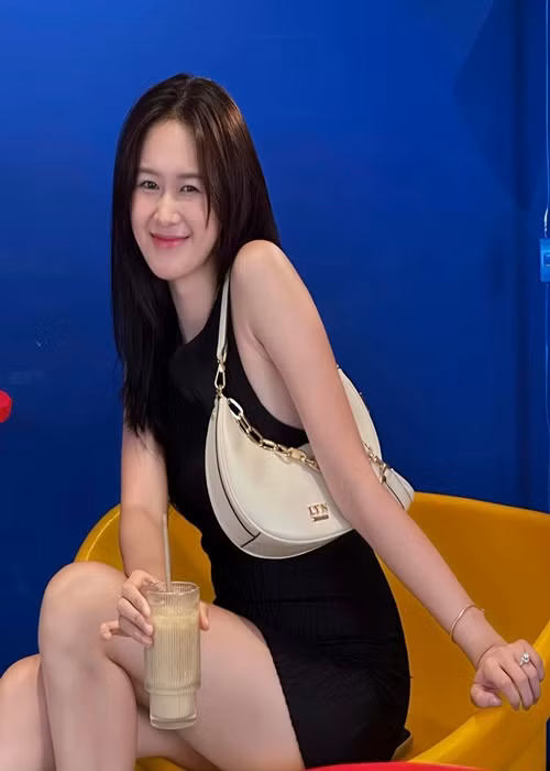 Vo sap cuoi cua Anh Duc len tieng ve nghi van mang thai