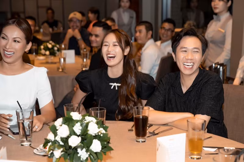 Anh Đức đã cầu hôn Quỳnh Anh.