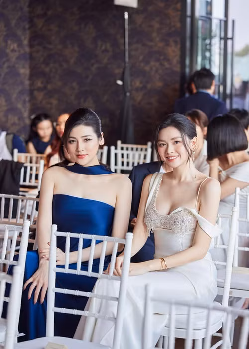 Tú Anh thoải mái diện mọi phong cách do ngoại hình chưa thay đổi nhiều.