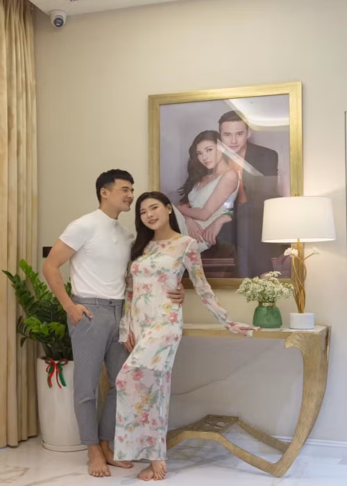  Thúy Diễm khẳng định, tin đồn mang bầu lần 2 là không đúng sự thật. Nữ diễn viên cho biết, nếu có tin vui, cô sẽ nhanh chóng chia sẻ với khán giả.