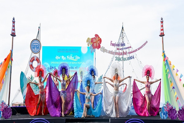 Hoi An tung bung voi Festival bien mua he 2024