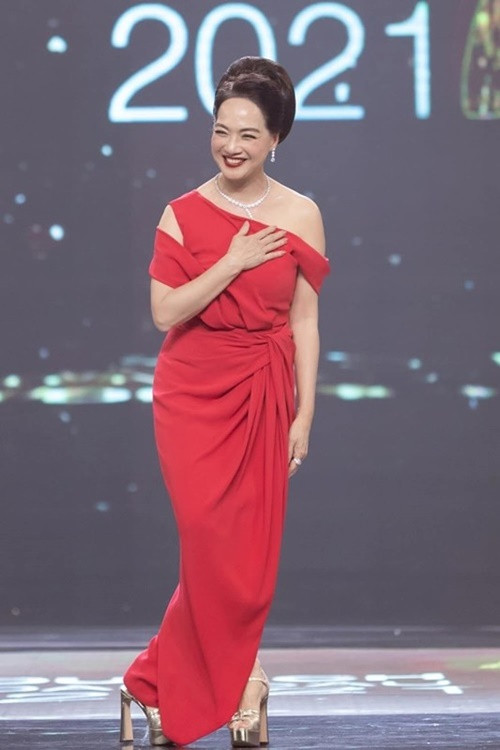 Nữ nghệ sĩ chia sẻ trên Vietnamnet, cô rất sợ dao kéo. Ảnh: FBNV.