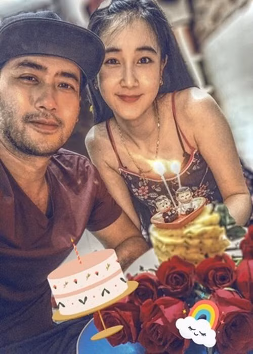 Nam diễn viên tâm sự, vẻ đẹp hiền dịu, nhẹ nhàng và đôi mắt của bà xã là sự khởi đầu cho tình yêu của anh.