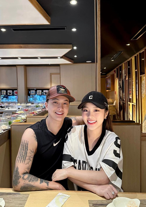 Nam ca sĩ nhóm HKT tổ chức hôn lễ vào tháng 4/2024 sau thời gian bí mật hẹn hò.