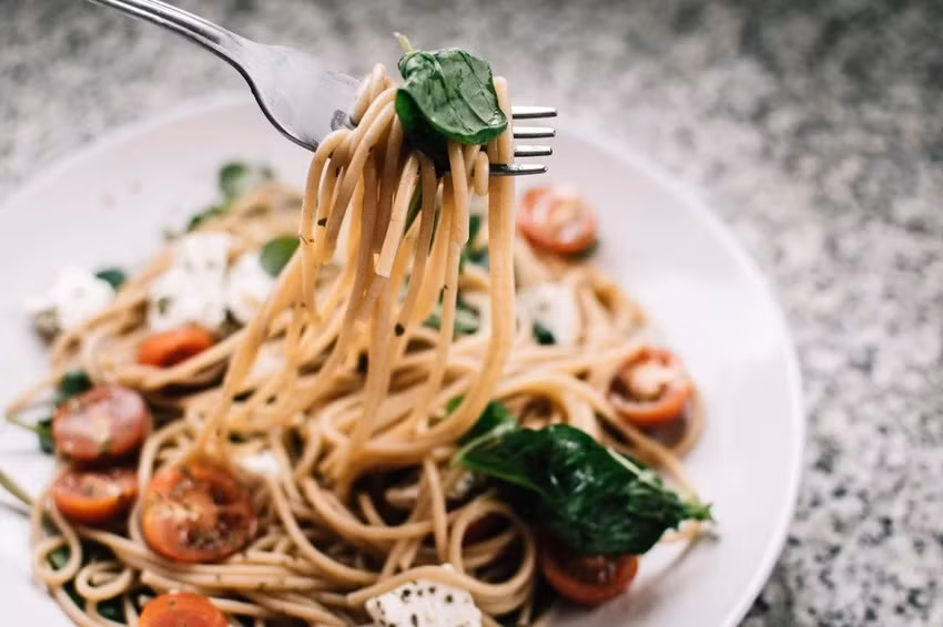 Thoi quen an trua khong lanh manh co the khien ban tang can