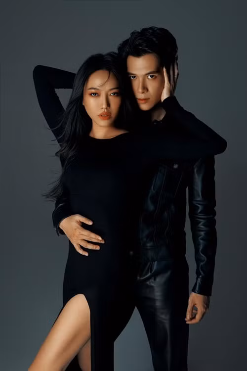 Trong đám cưới, Diệu Nhi và Anh Tú đưa ra quy định lạ là ai bị xô xuống hồ bơi sẽ nhận ngay 500.000 đồng thu trực tiếp từ thủ phạm. Tuy nhiên, nhiều sao Việt vẫn bất chấp phá quy định này.