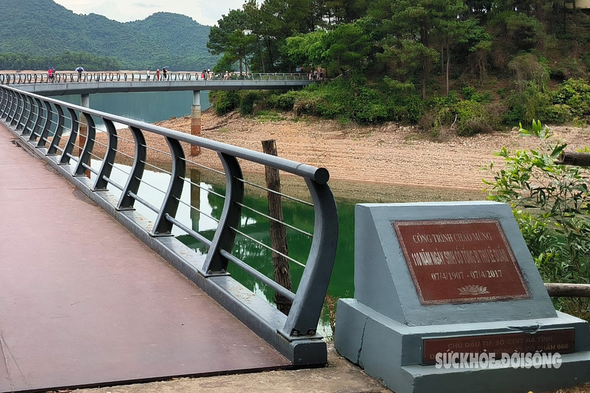 Đây là công trình hướng tới kỷ niệm 110 năm Ngày sinh Tổng Bí thư Lê Duẩn (7/4/1907 - 7/4/2017).