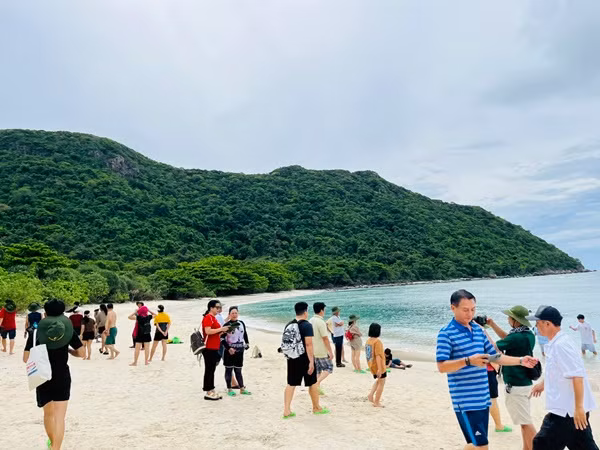 Ông Trịnh Hàng, Giám đốc Sở Du lịch tỉnh Bà Rịa - Vũng Tàu cho biết, du lịch Côn Đảo sẽ tập trung vào phân khúc thị trường khách có chi tiêu cao, khách yêu văn hóa lịch sử, yêu du lịch sinh thái và đặc biệt hướng đến du lịch Net Zezro.