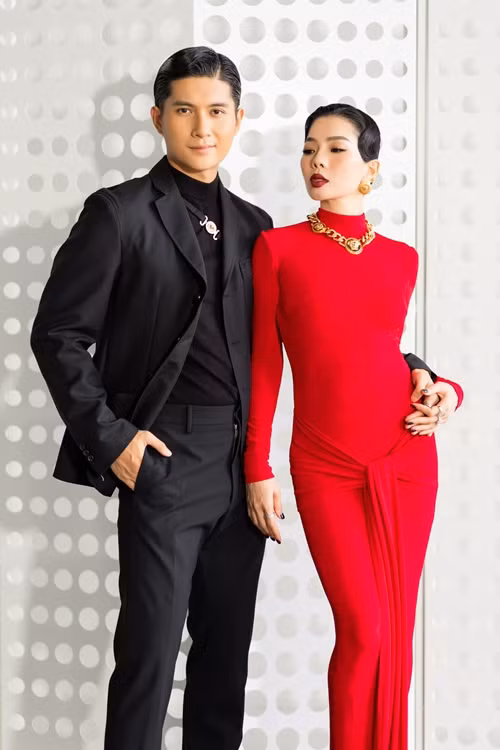 Mới đây, Lệ Quyên viết trên trang cá nhân: "Chia tay, mấy ai vì ai mà chết được đâu. Có chăng chỉ là sống cũng như chết thôi. Vẫn biết sau lời chia tay, tình yêu chỉ đẹp khi vừa bắt đầu”. Một lần nữa lại rộ lên tin đồn mối quan hệ giữa Lệ Quyên và Lâm Bảo Châu gặp trục trặc. Ảnh: FBNV.