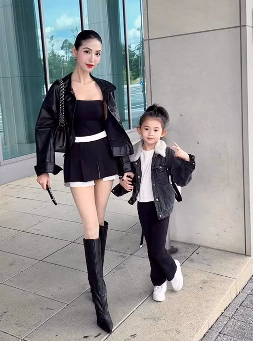 Được nhận xét nhan sắc thăng hạng, trong cuộc phỏng vấn với Phụ Nữ Số, Mai Hồ cho biết: "Có lẽ do tâm mình an yên hơn nên chắc vẻ ngoài cũng viên mãn hơn chăng?".