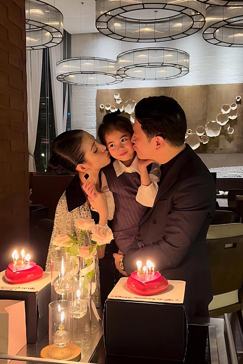 Vợ chồng Mai Hồ có một cô con gái chung tên Mai Vi.