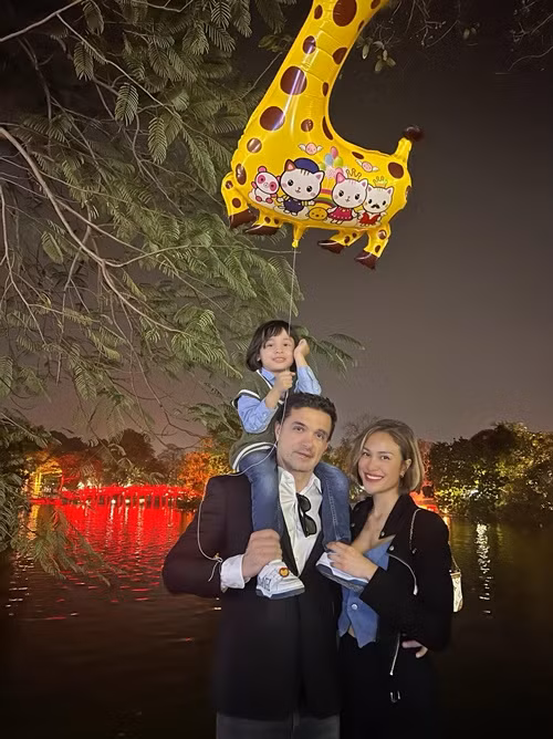 Tháng 1/2022, Phương Mai được chồng tặng xe hơi mới hơn 2,5 tỷ đồng.