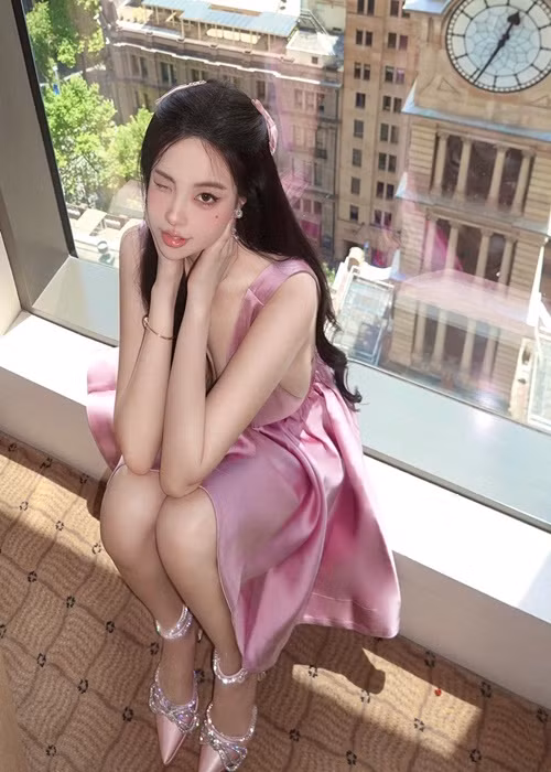 Mỗi bài đăng của Hoàng Lâm luôn thu hút đến chục nghìn người thích, chia sẻ.