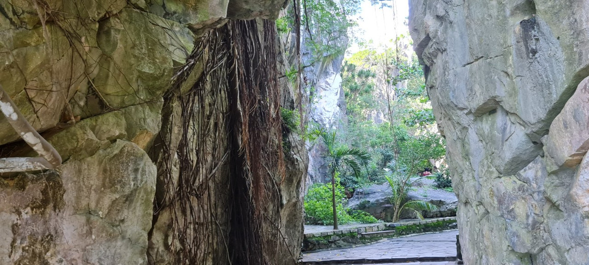 Năm 2022, Ma nhai tại Ngũ Hành Sơn được UNESCO công nhận là Di sản tư liệu thuộc Chương trình Ký ức thế giới khu vực Châu Á - Thái Bình Dương.