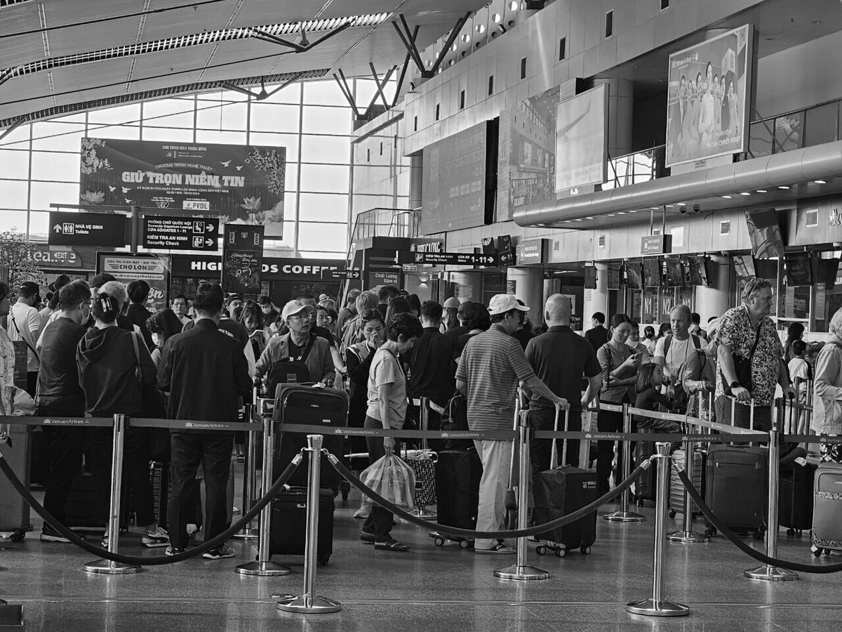 Du khách nước ngoài bất ngờ tử vong tại sân bay Đà Nẵng Du khach nuoc ngoai bat ngo tu vong tai san bay Da Nang