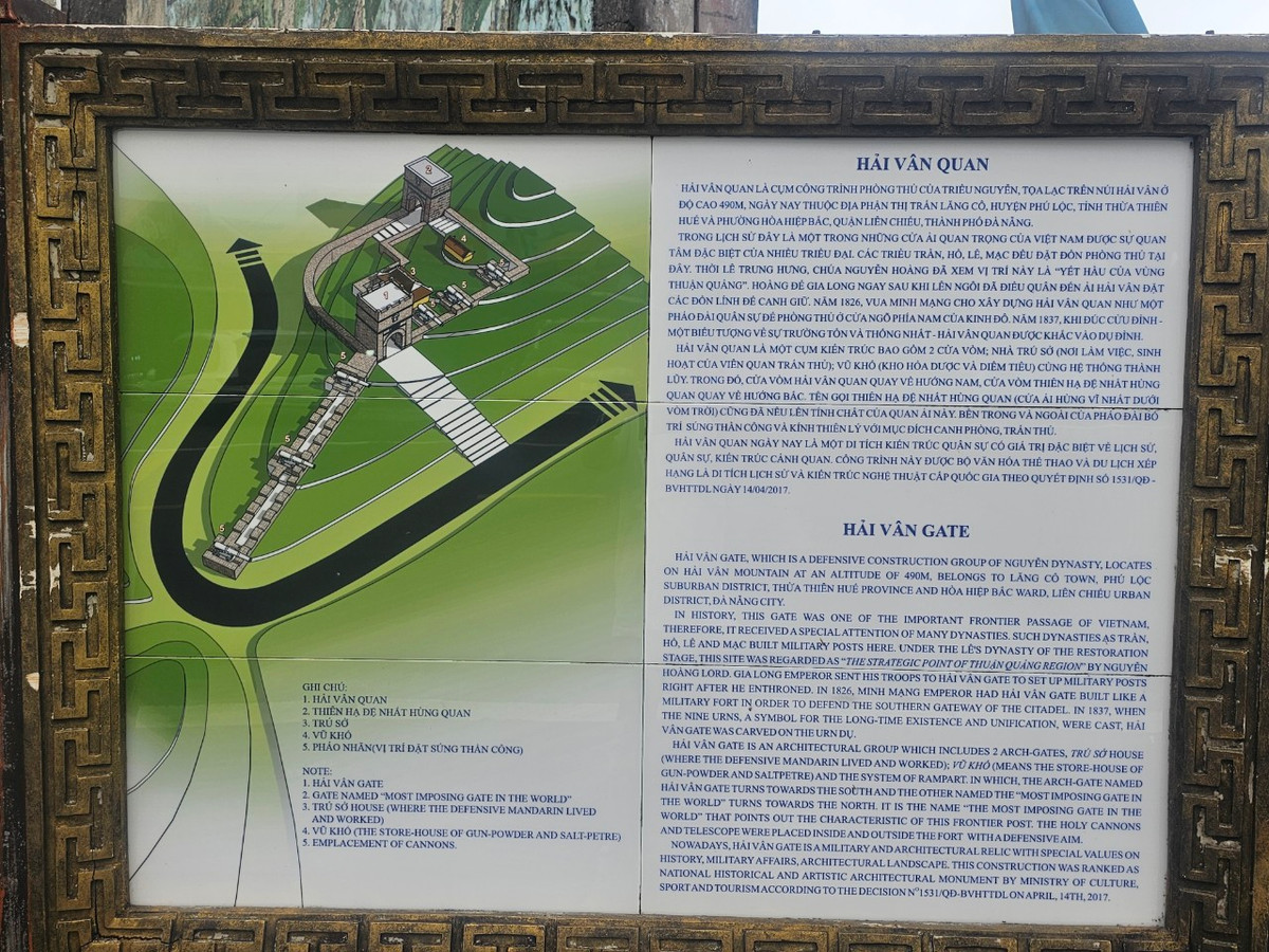  Hải Vân Quan, di tích lịch sử cấp quốc gia duy nhất tại Việt Nam thuộc quyền quản lý của cả hai địa phương là Thừa Thiên Huế và TP Đà Nẵng, được xây dựng vào năm 1826 dưới thời vua Minh Mạng.