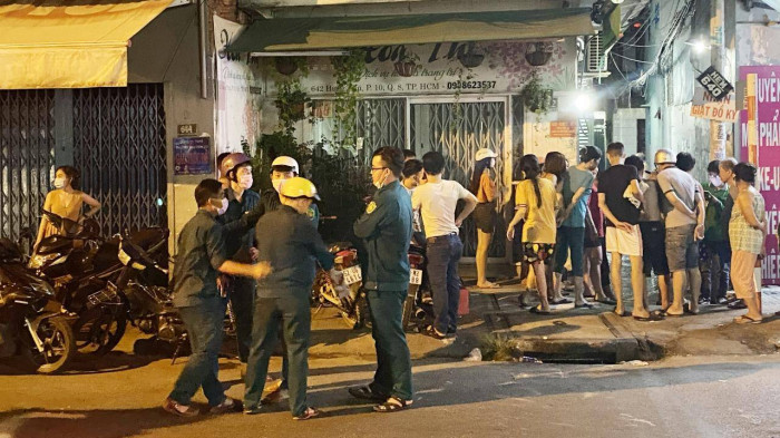 Đi đòi nợ, không lấy được tiền “chủ nợ” còn bị chém trọng thương Di doi no, khong lay duoc tien “chu no” con bi chem trong thuong