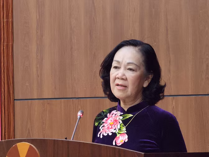 Phát biểu tại buổi lễ trao quyết định, bà Trương Thị Mai đề nghị ông Trần Quốc Cường tiếp tục phát huy sức lực, trí lực, cùng với tập thể Ban Thường vụ tỉnh Điện Biên; Đảng bộ, chính quyền và nhân dân các dân tộc trong tỉnh tiếp tục xây dựng địa phương vững mạnh, tạo những bước đột phá hơn nữa trong thời gian tới. 