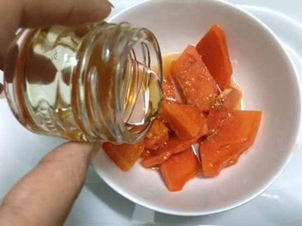 Meo lam trang da toan than chi voi 10.000 dong-Hinh-3