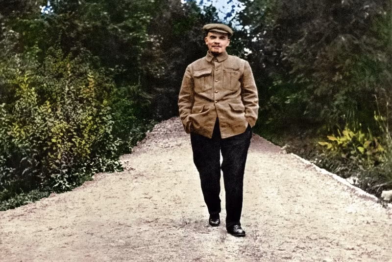 Nhà lãnh đạo cách mạng vô sản kiệt xuất Lenin trong bức ảnh chụp năm 1922. Ảnh English Russia
