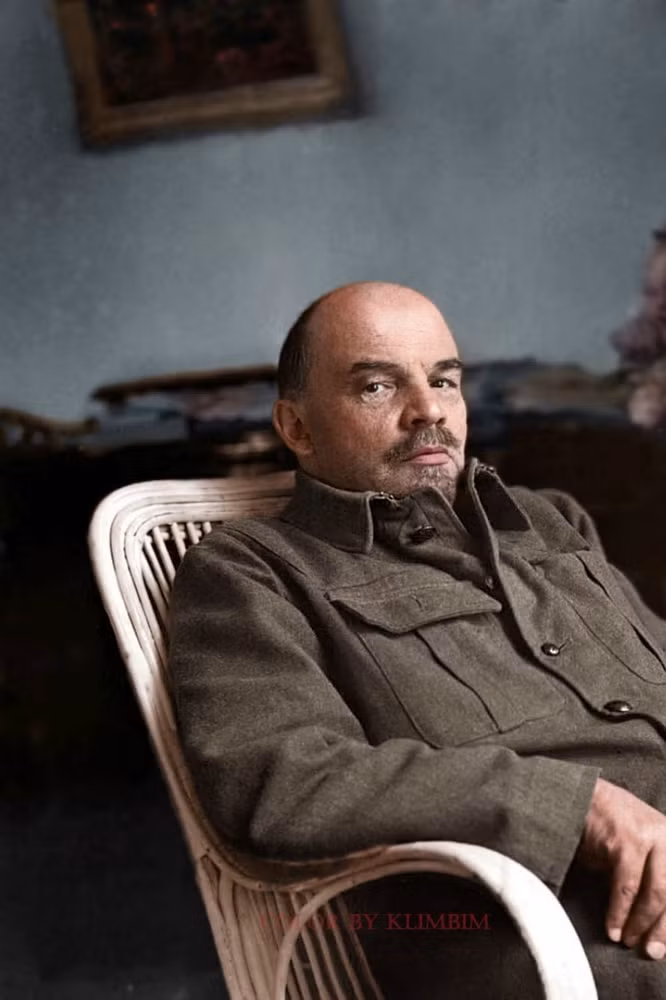 Sau một thời gian bị bệnh, nhà lãnh tụ kiệt xuất của tầng lớp vô sản cách mạng Lenin đã qua đời ở ngôi làng nhỏ Gorki ngày 21/1/1924. Ảnh English Russia