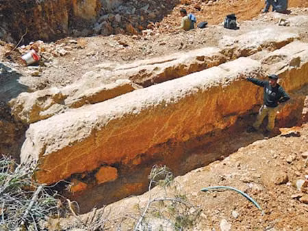 Khu vực khai quật Almsgiver's Wall.