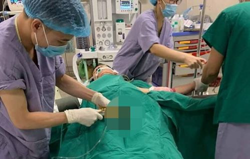 Chong truy sat ca nha vo: Dua ba noi 5 trieu dong roi moi di tu tu