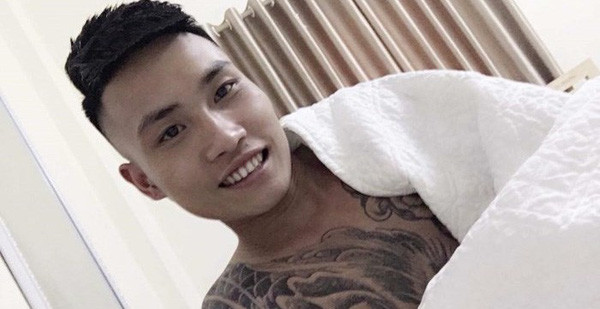 Năm 2018, Phạm Văn Thiện thuê trọ tại căn phòng trên tầng 5 ngôi nhà ở phường Phúc Tân, quận Hoàn Kiếm. Tháng 5/2018, Thiện và chị T. nảy sinh quan hệ yêu đương nhau. Sau đó, T. dọn đến sống cùng nhà trọ với Thiện. Khoảng 11h ngày 11/6/2018, do nghi ngờ T. có quan hệ tình dục với người khác nên Thiện và người yêu xảy ra tranh cãi. Ngay sau đó, chị T bỏ xuống tầng 1 thì Thiện đuổi theo và tiếp tục cãi nhau. 