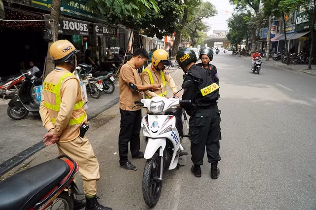 To canh sat lien nganh 140 khac gi voi 141?