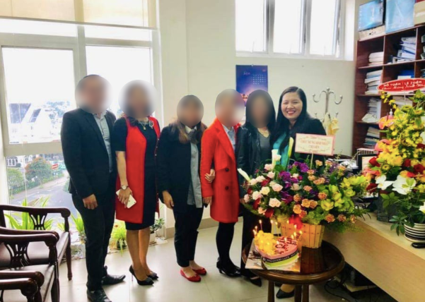 Theo thông tin ban đầu, thời gian gần đây Công an tỉnh Lâm Đồng nhận được nhiều đơn thư người dân tố cáo bà Liên và ông Sơn lừa đảo chiếm đoạt tài sản hàng chục tỉ đồng.