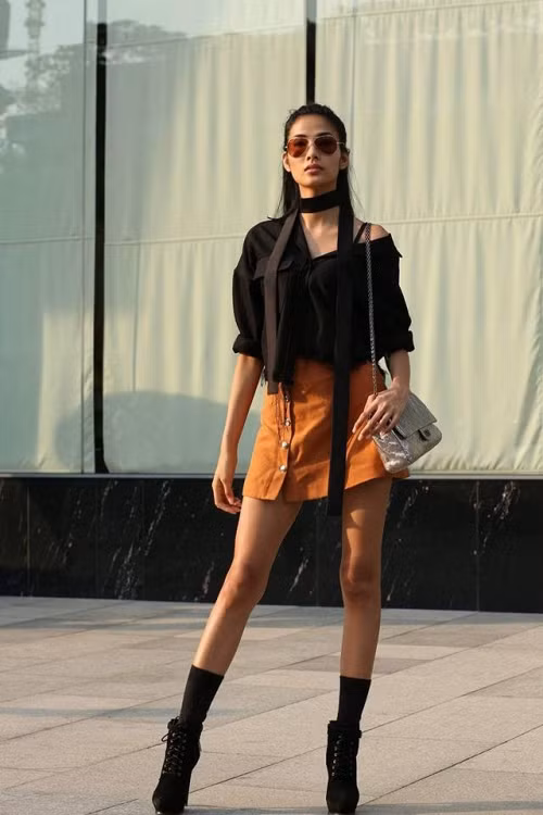 Một khoảnh khắc ấn tượng khác của Hoàng Thùy khiến bạn không thể rời mắt.