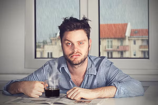 Thời điểm cuối cùng trong ngày mà bạn uống café sẽ gây hại đó là buổi tối trước khi đi ngủ. Café sẽ khiến cho bạn cảm thấy bồn chồn, ngủ không sâu giấc và thậm chí là mất ngủ cả đêm. Ảnh: Siêu xe sài gòn.