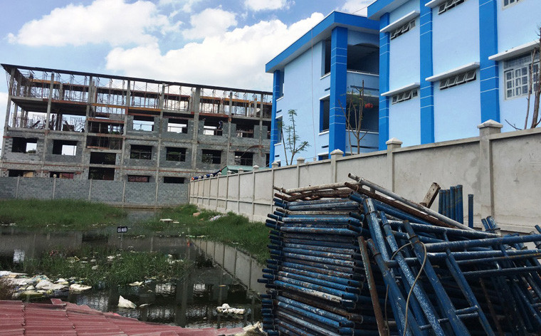 Trường tiểu học Huỳnh Văn Bánh vừa được đưa vào sử dụng trong đầu năm học vừa qua.