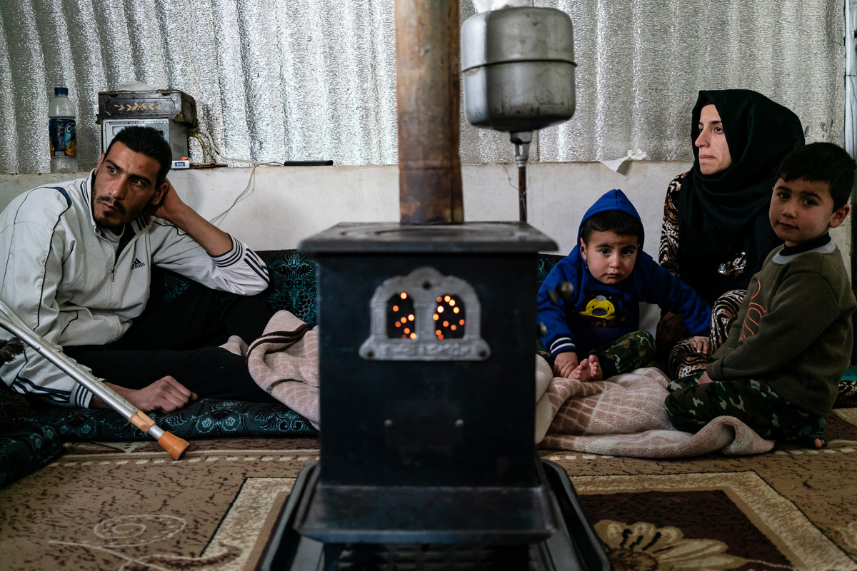 “Chúng tôi đã chịu đựng những vụ ném bom và pháo kích trong suốt 3 năm ở Syria trước khi quyết định rời khỏi đất nước”, Hourani, vợ của anh Ahmed, chia sẻ.