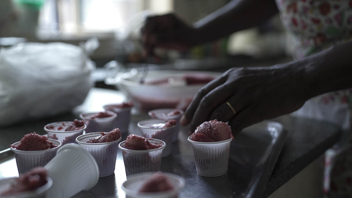 Bat ngo “cuoc chien” chong lang phi thuc pham o Brazil-Hinh-2