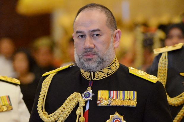 Hồi tháng 4/2017, Sultan Muhammad V chính thức đăng quang và trở thành quốc vương thứ 15 ở Hoàng cung Istana Negara, thủ đô Kuala Lumpur. Đăng quang ở tuổi 47, Sultan Muhammad V trở thành người trẻ nhất trong các tiểu vương và được bầu làm Quốc vương Malaysia. Ảnh: wanista.com.