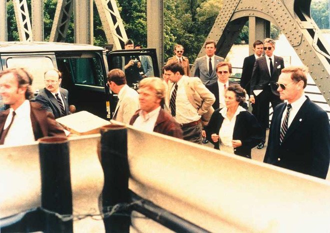 Nhung vu trao doi diep vien noi tieng trong lich su-Hinh-3