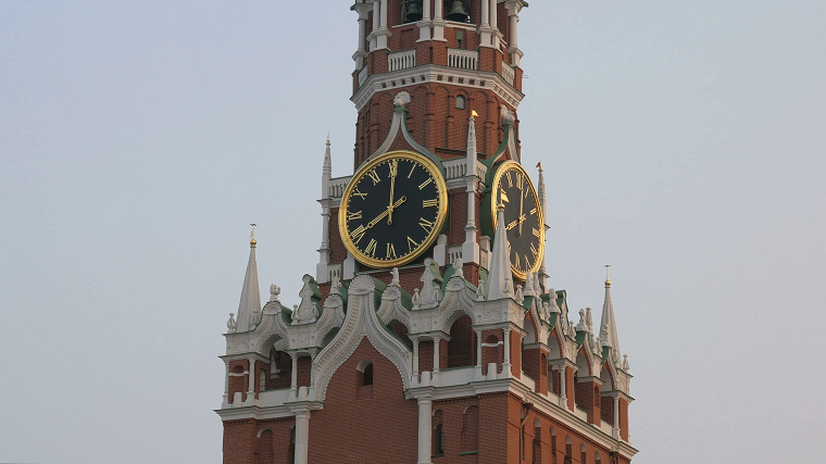 Mặt đồng hồ có đường kính 6 mét và được lắp đặt ở cả 4 mặt của tháp Spasskaya. Ảnh: VB.